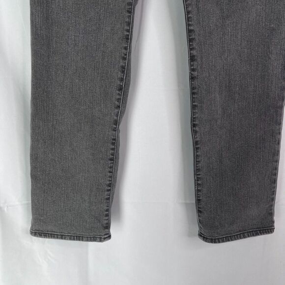 Chico's Additions Light Gray Denim Jeans Straight Leg 0.5 Short S/6 - Picture 5 of 9